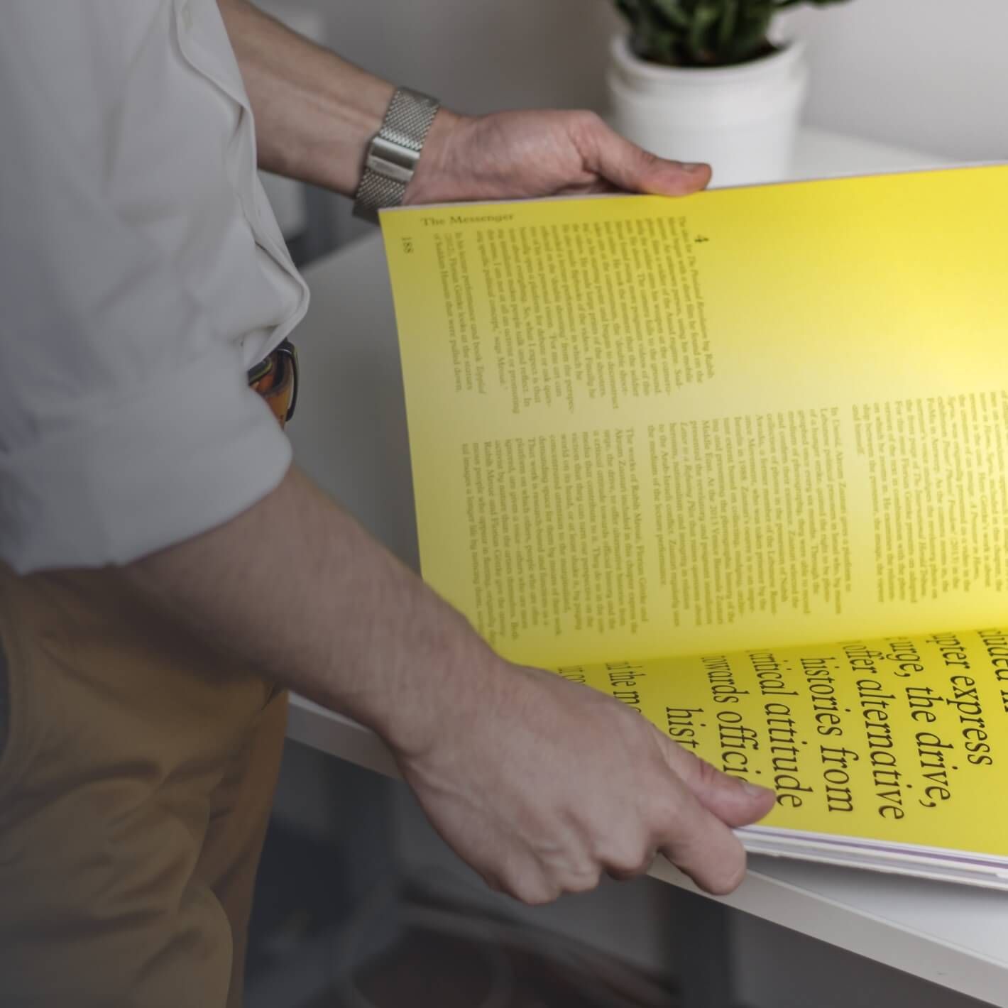 https://optimadesignch-looek.projectbeta.co.uk/assets/images/common/Design_for_print_mobile.jpg